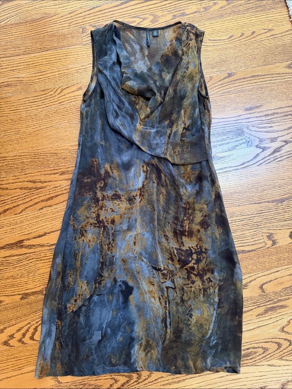 ISDA&CO Sleeveless V-Neck Abstract Print Dress in Brown and Gray